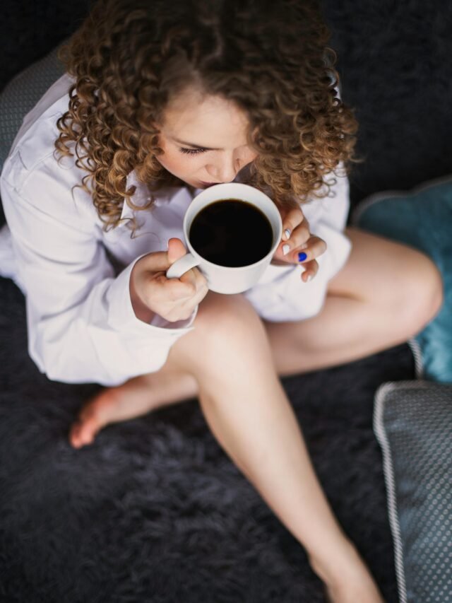 girl having coffee